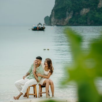 Surrounded by the serene vistas of Phuket, this couple’s post-wedding photoshoot showcased their love for travel and beaches!