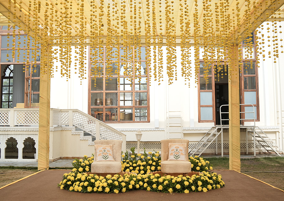An easy, calm wedding where the flowers told the entire story