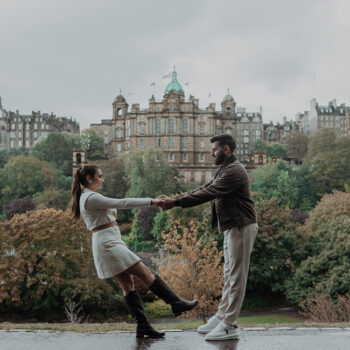 A dreamy pre-wedding photoshoot in Scotland that mesmerised with its moody yet warm aesthetic!