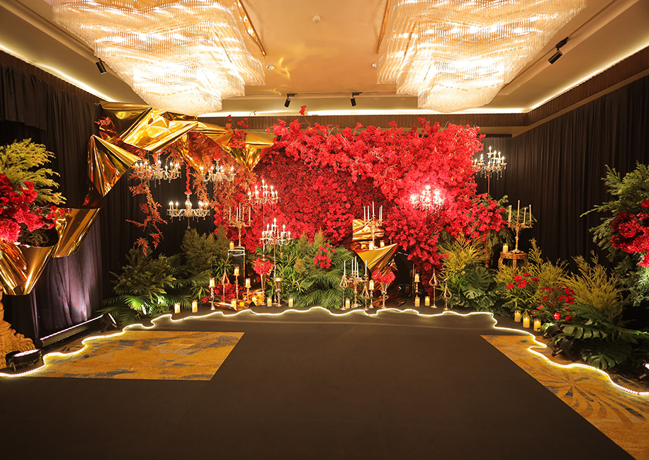 Raising the glamour levels high with every event, this wedding in Bangkok brimmed with opulent florals and jewel tones Raising the glamour levels high with every event, this wedding in Bangkok brimmed with opulent florals and jewel tones
