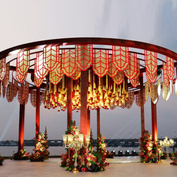 Fusing nature and tech with neon light and holographic projections, this sangeet was an epic one!