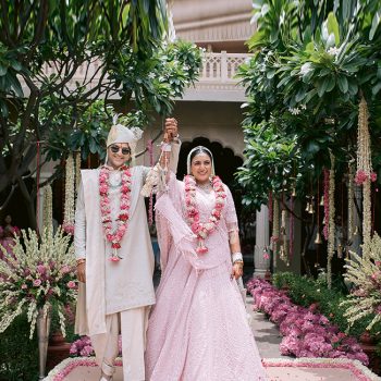 Framed by the glory and heritage of Rajasthan, this couple’s wedding was a floral extravaganza