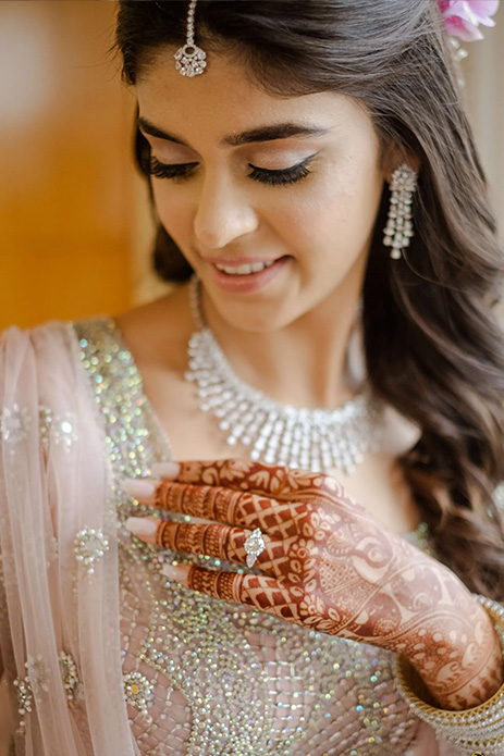 Bedecked with florals and life-sized Roman pillars, this home-based phera ceremony will make you go ‘wow!’