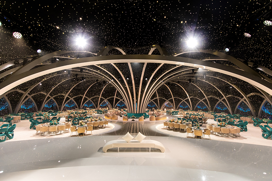 Stars descended to earth at this celestially-inspired wedding celebration that’ll take your breath away!