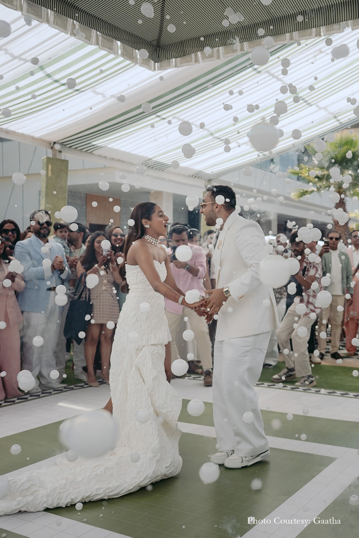 A sporty celebration for a Bollywood-loving couple