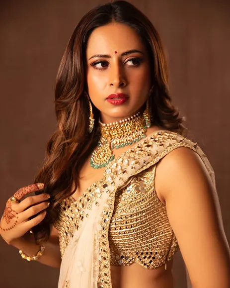 Sargun Mehta’s mirror work lehenga by Abhinav Mishra is the definition ...