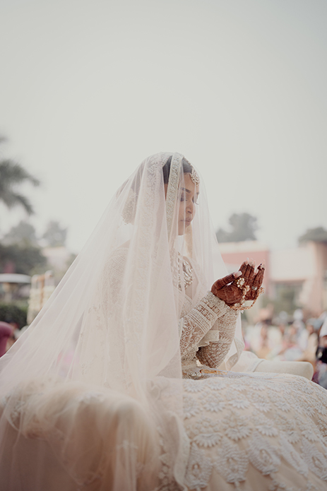 This Qatar-based couple’s Delhi wedding saw a confluence of enchanting ...