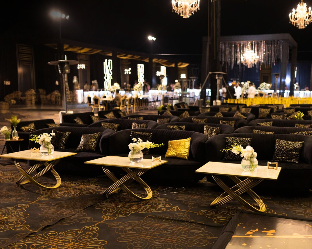 Tanisha and Dev - Decor - Showman Events