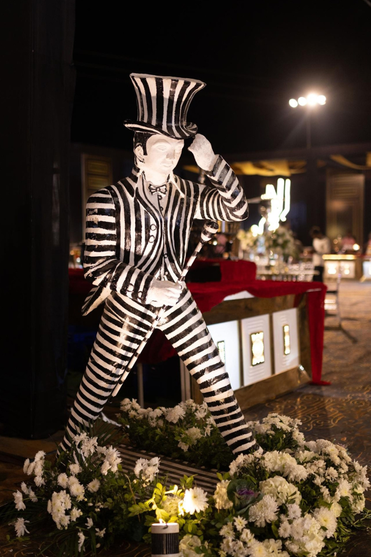 Tanisha and Dev - Decor - Showman Eventsi