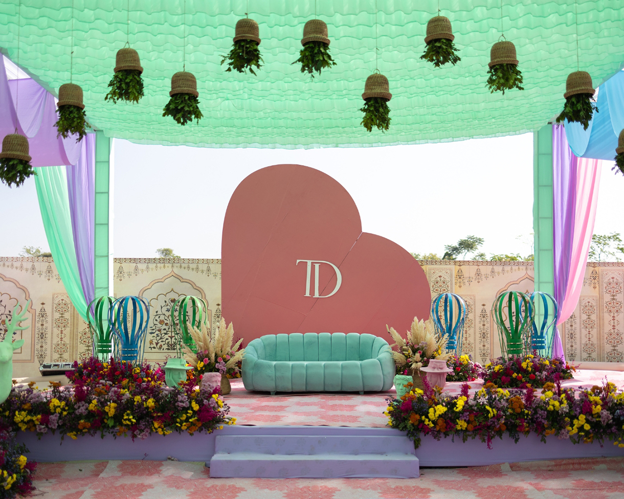 Tanisha and Dev - Decor - Showman Events