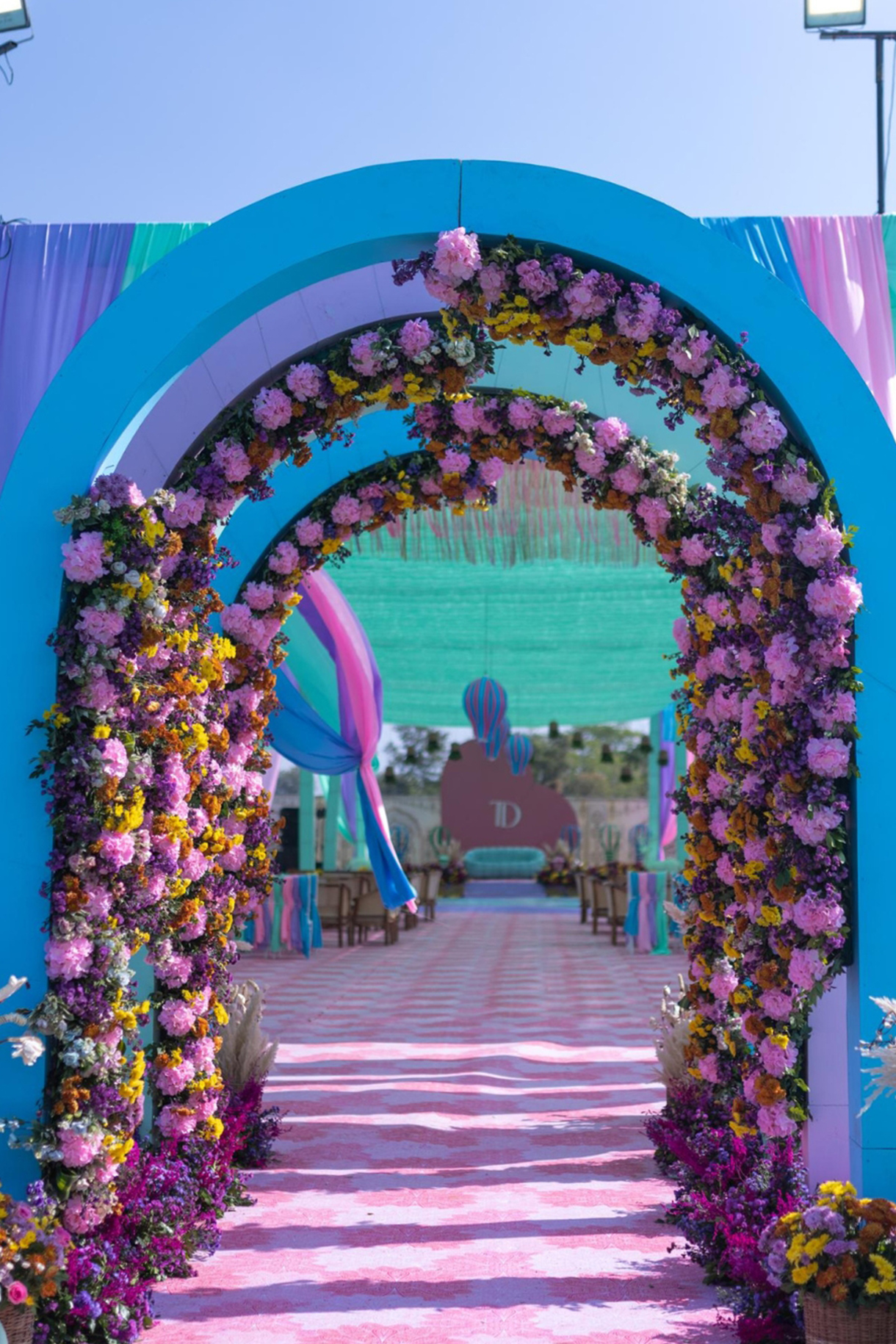 Tanisha and Dev - Decor - Showman Events