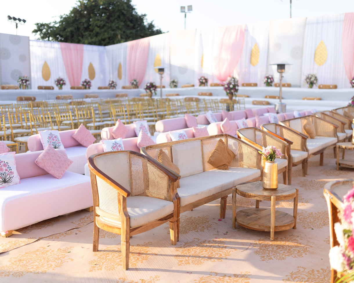 Tanisha and Dev - Decor - Showman Events