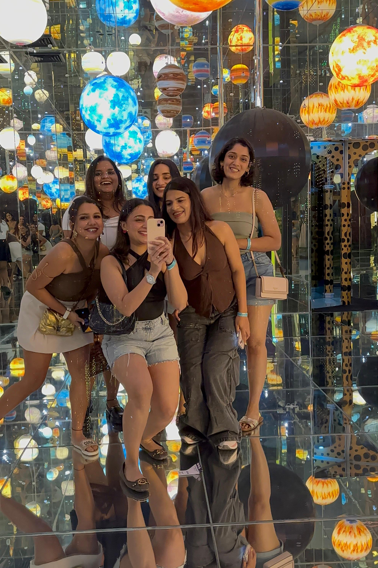 Bridesmaids - Roma's Bahelorette