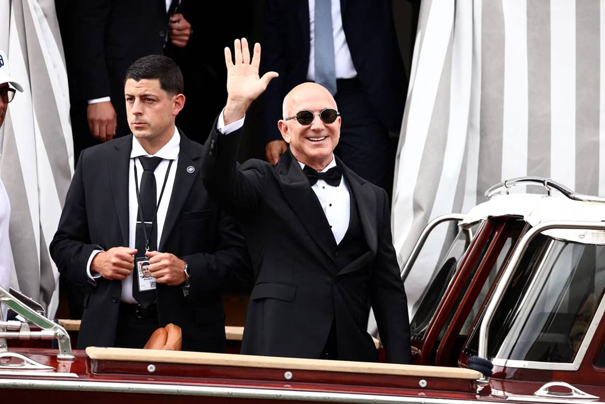 Jeff Bezos and Lauren Sánchez