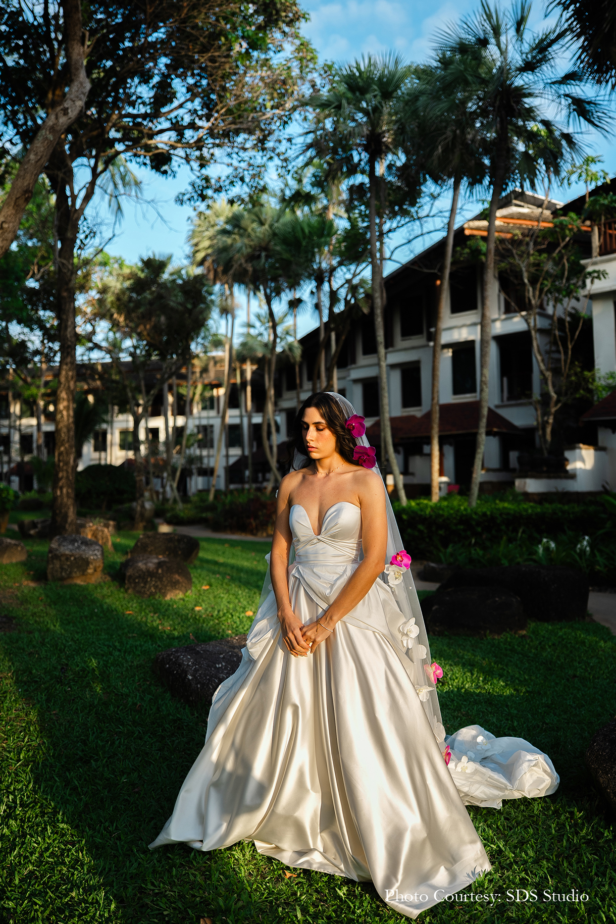 Prakhar Gupta and Claudia Robles-Hill, Thailand