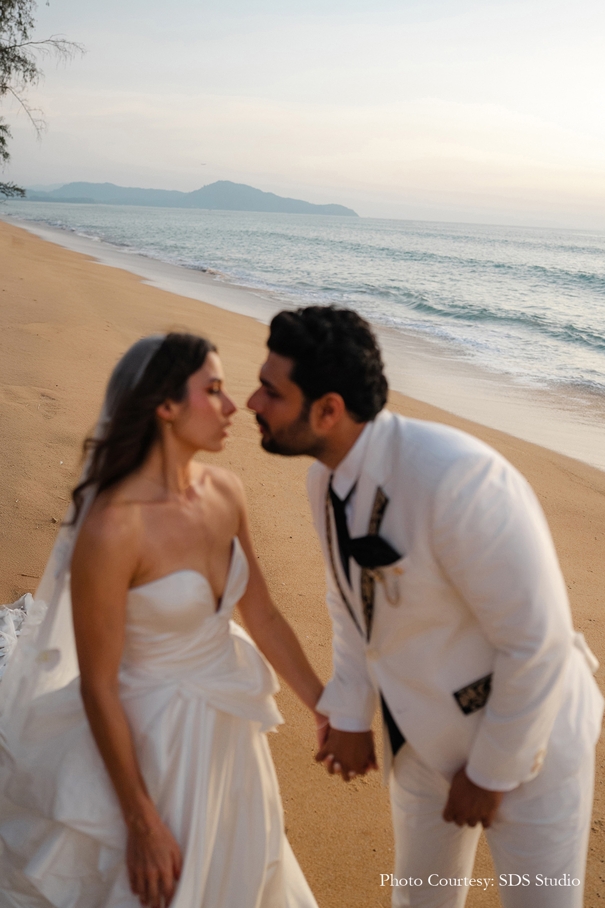 Prakhar Gupta and Claudia Robles-Hill, Thailand