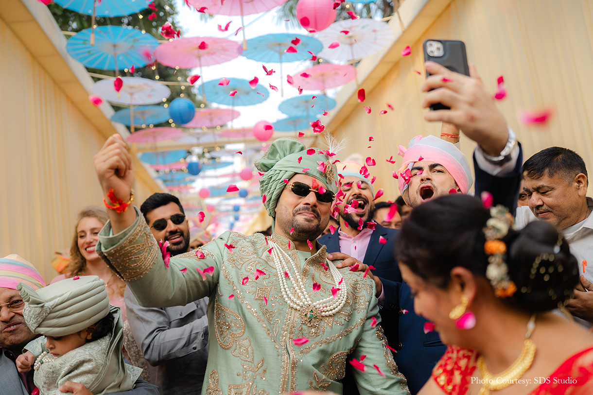 Prakhar Gupta and Claudia Robles-Hill, Thailand