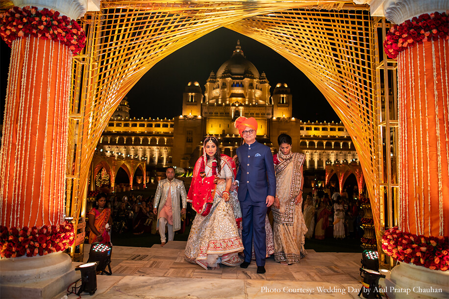 Shwetambari and James