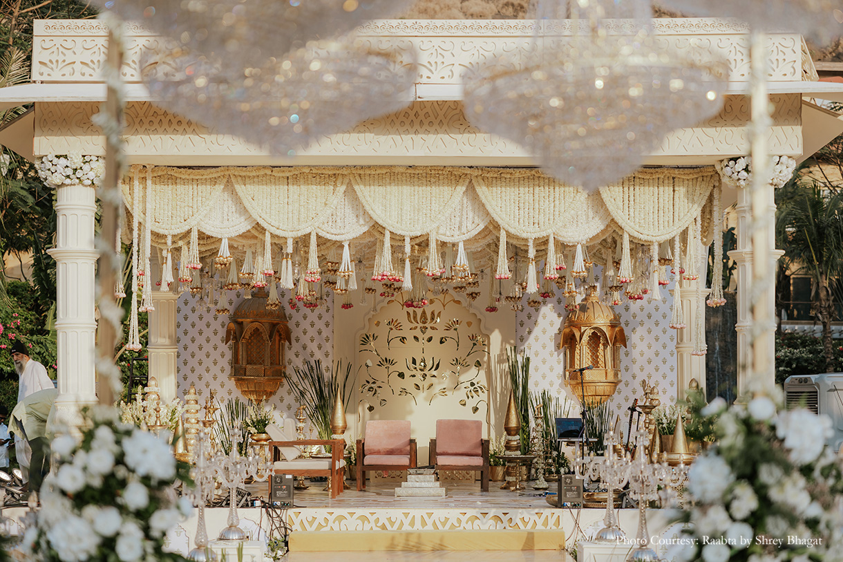 Aashvi and Akash, Lonavala