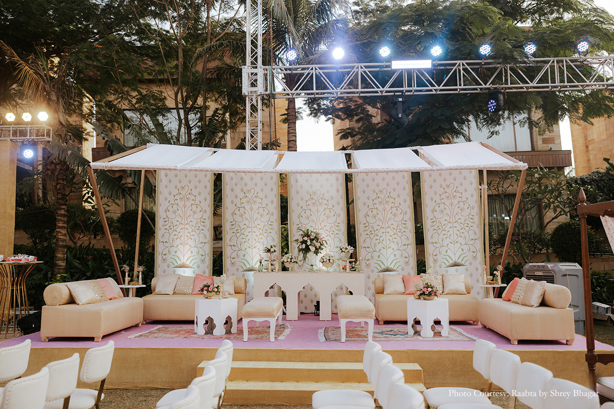 Aashvi and Akash, Lonavala