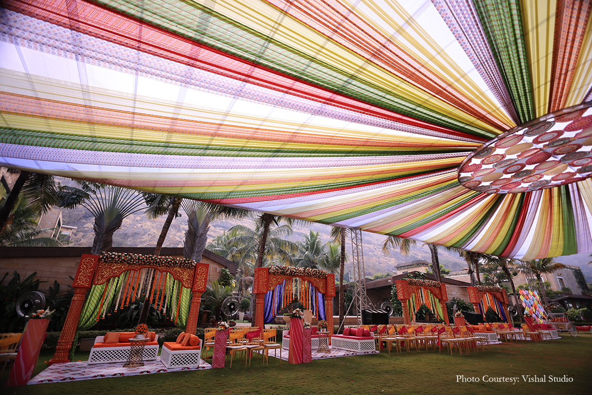 Bhakti and Vishnu, Lonavala