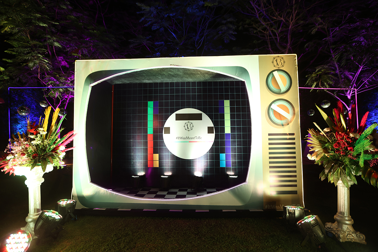 Bhakti and Vishnu, Lonavala