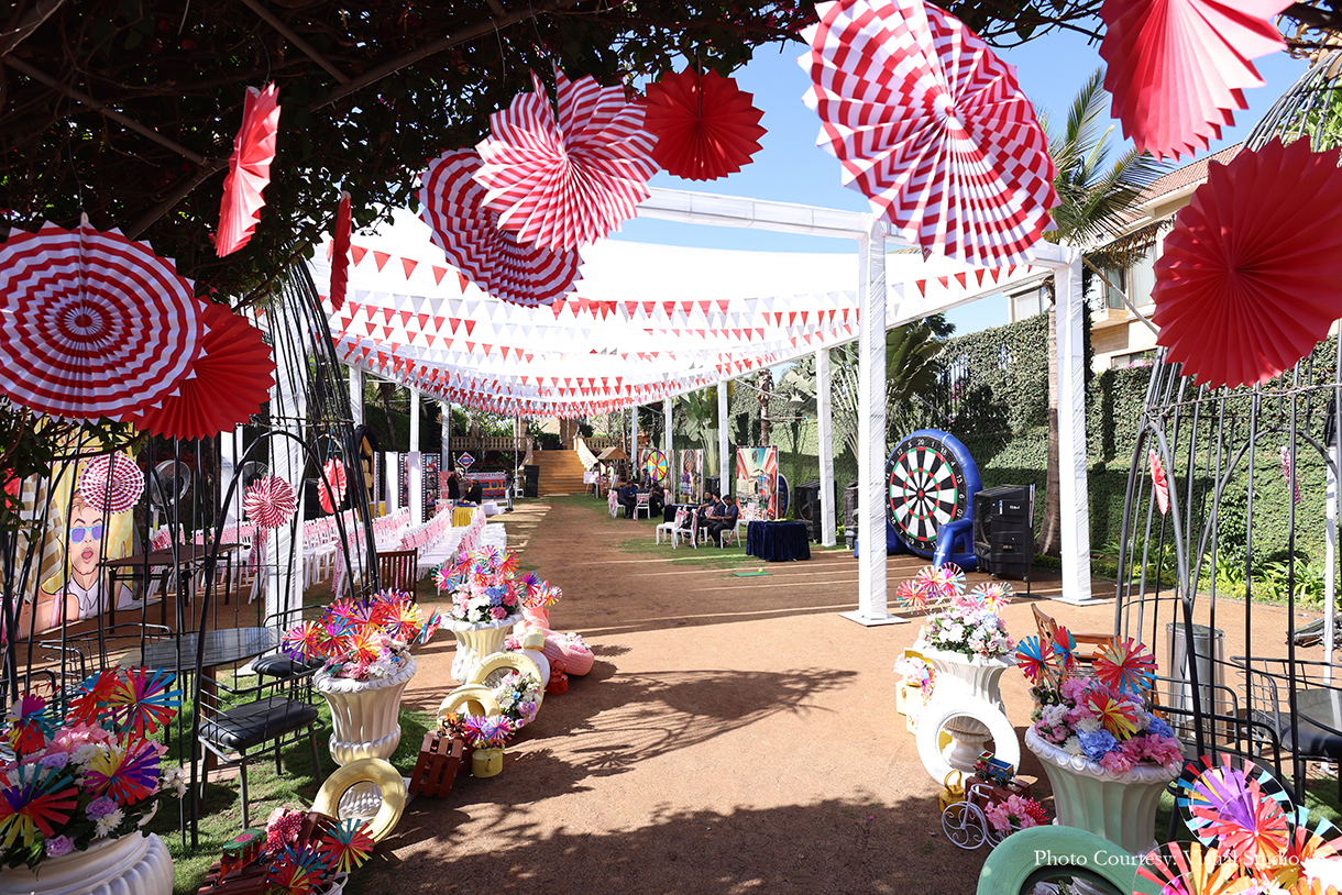 Bhakti and Vishnu, Lonavala