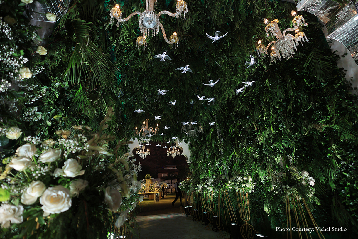 Bhakti and Vishnu, Lonavala