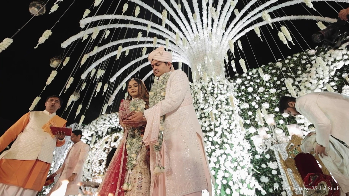 Bhakti and Vishnu, Lonavala