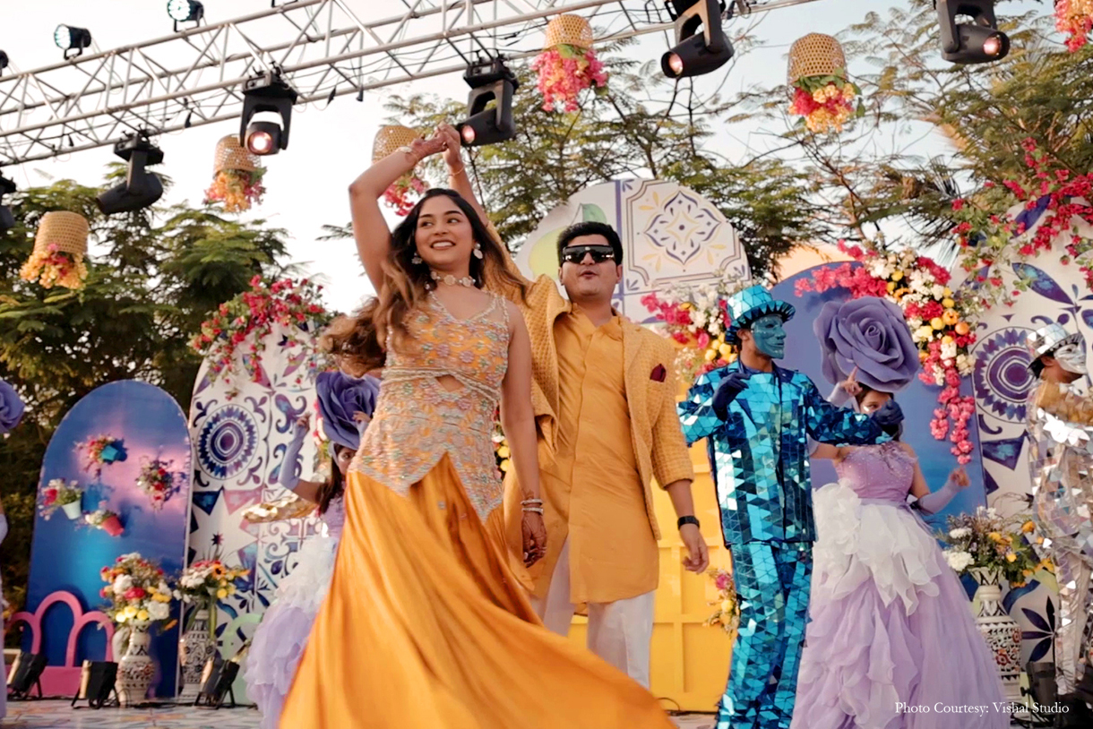 Bhakti and Vishnu, Lonavala