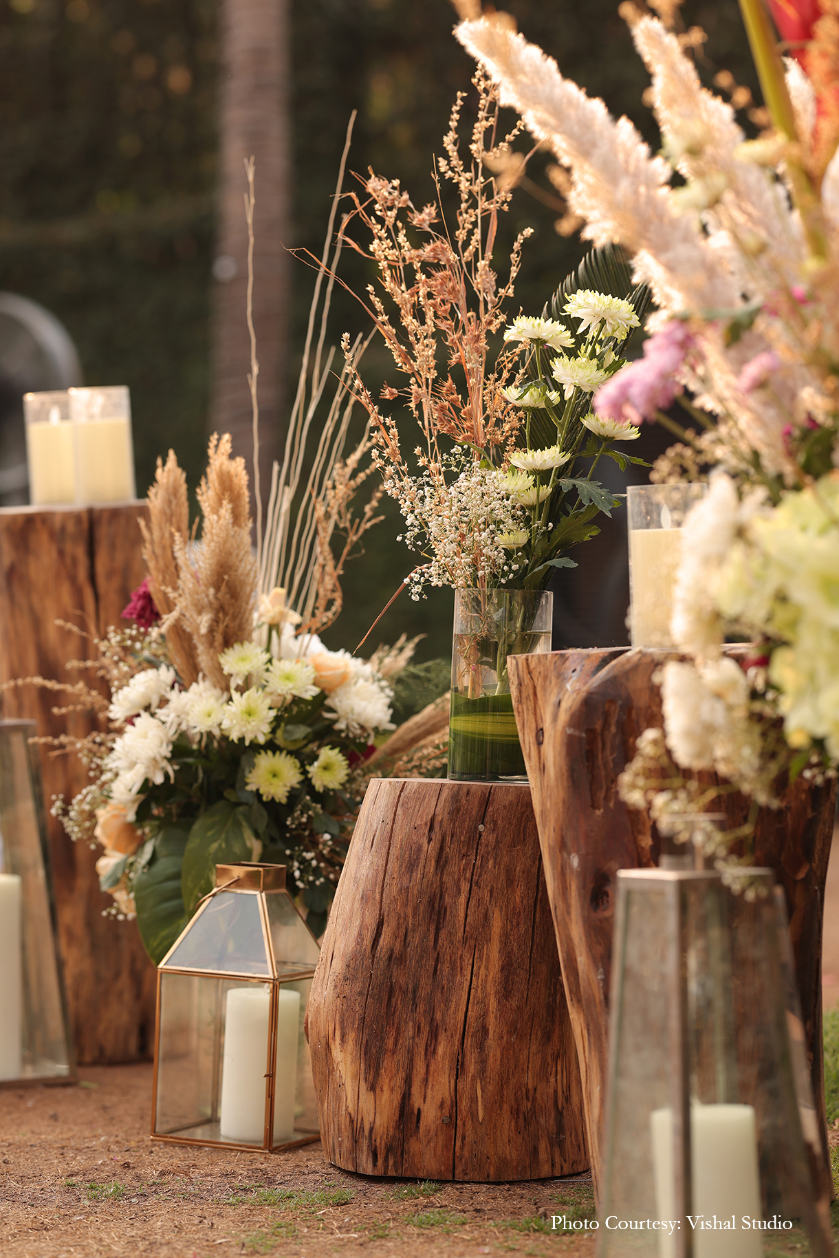 Bhakti and Vishnu, Lonavala