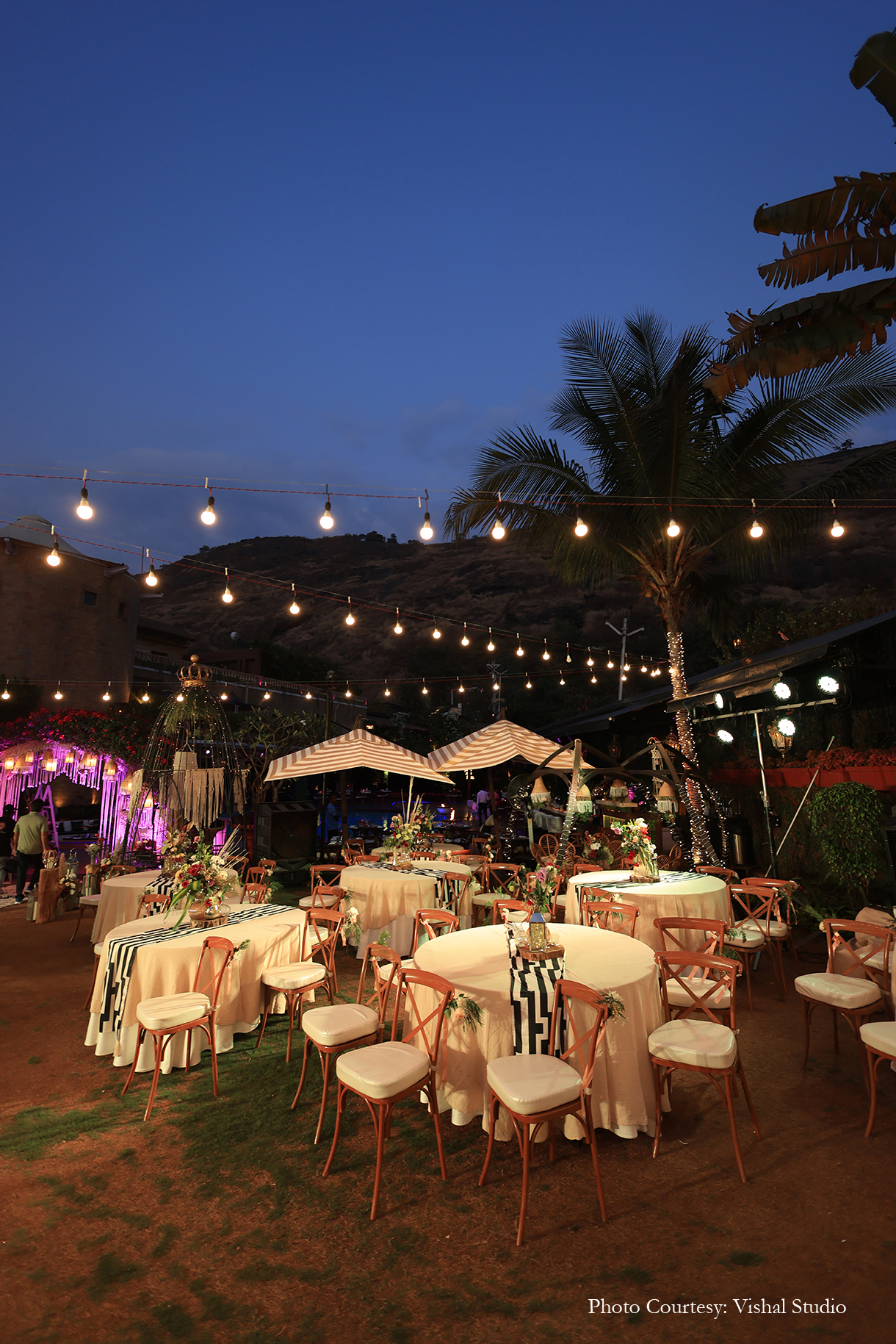 Bhakti and Vishnu, Lonavala
