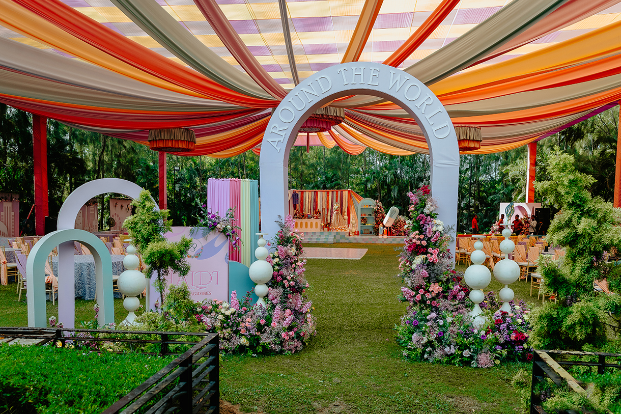 Darshini and Sourabh, Mamallapuram