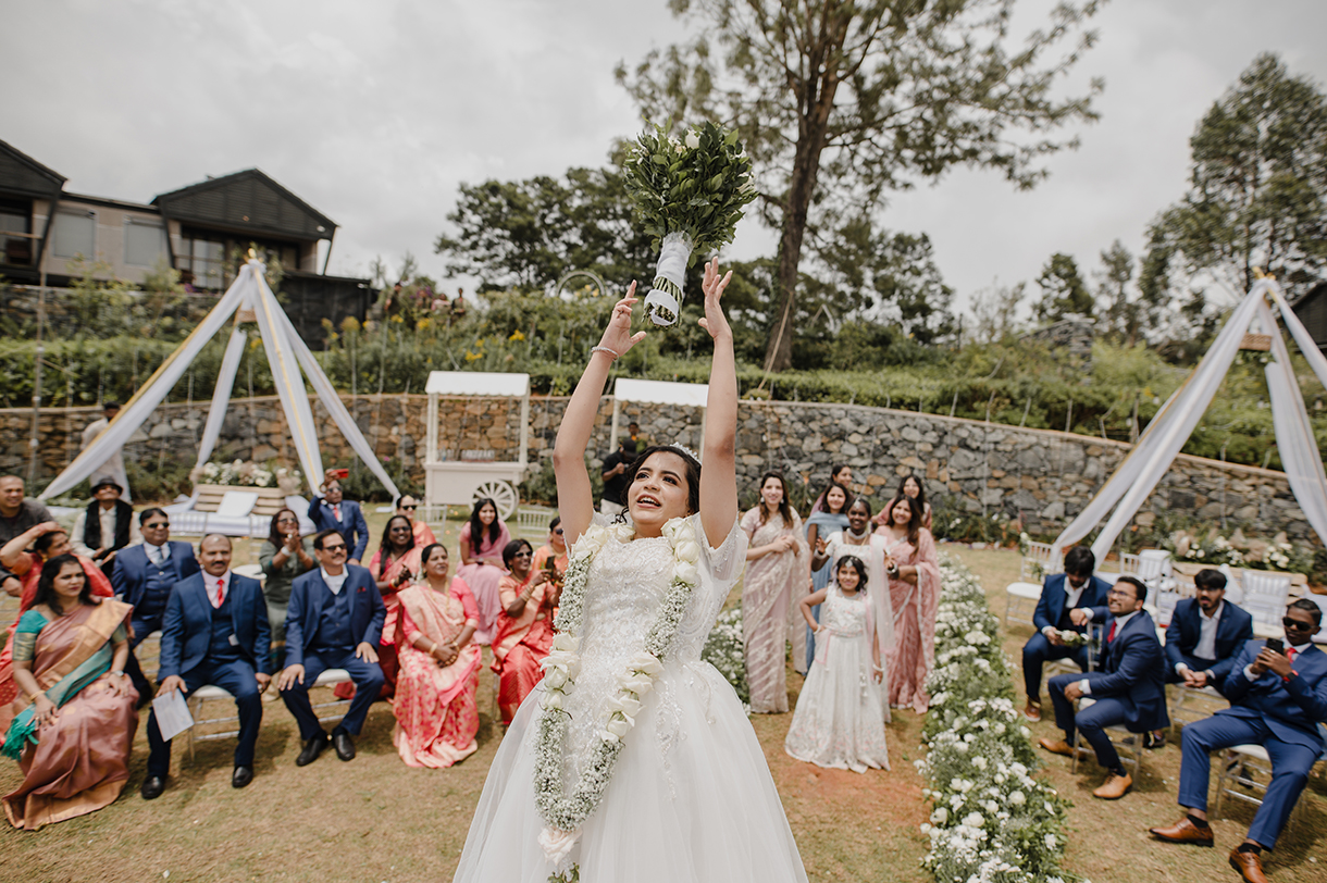 Dinah and Adil, Ayatana, Ooty