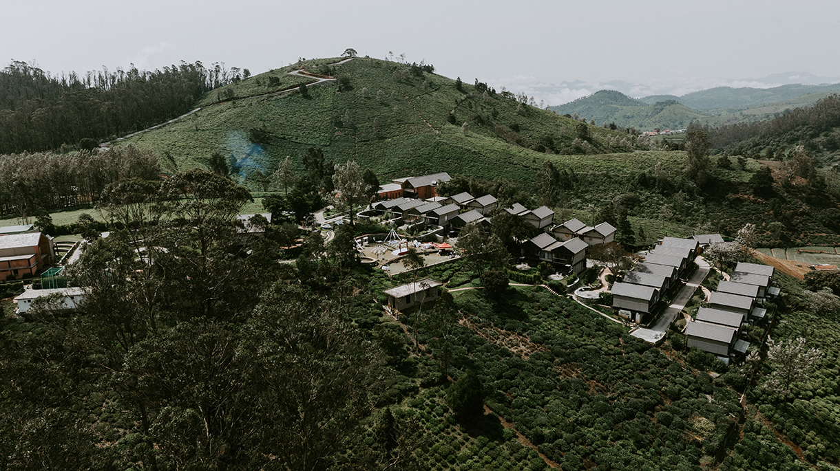 Dinah and Adil, Ayatana, Ooty