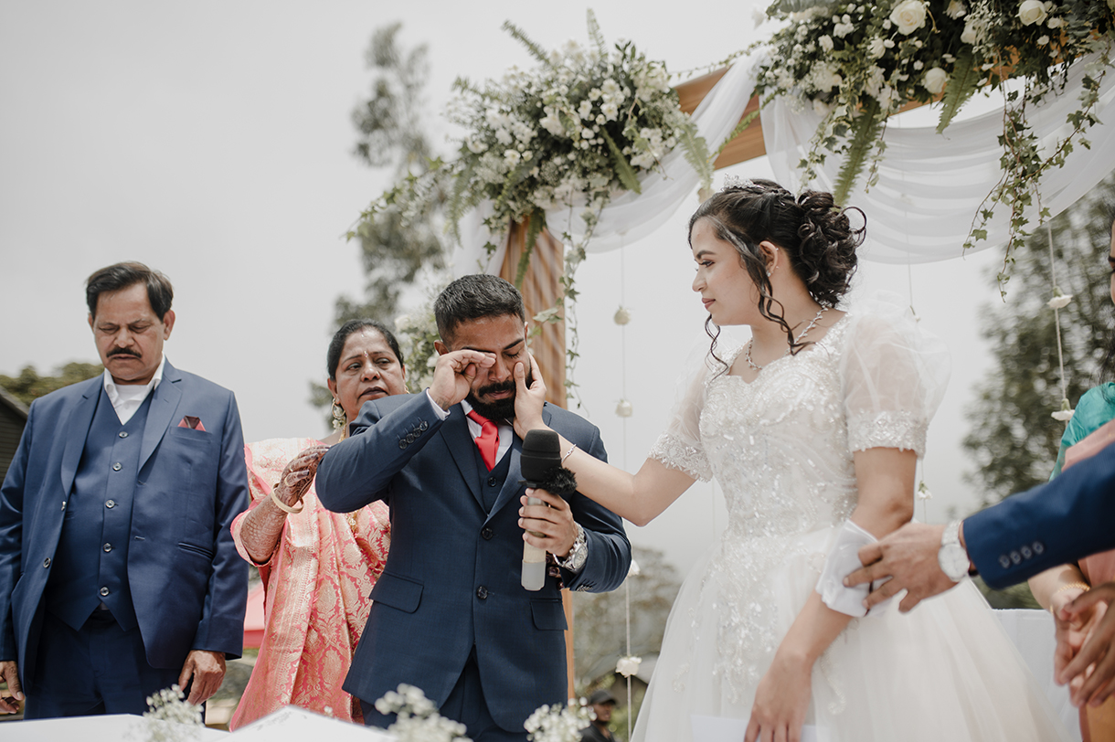 Dinah and Adil, Ayatana, Ooty