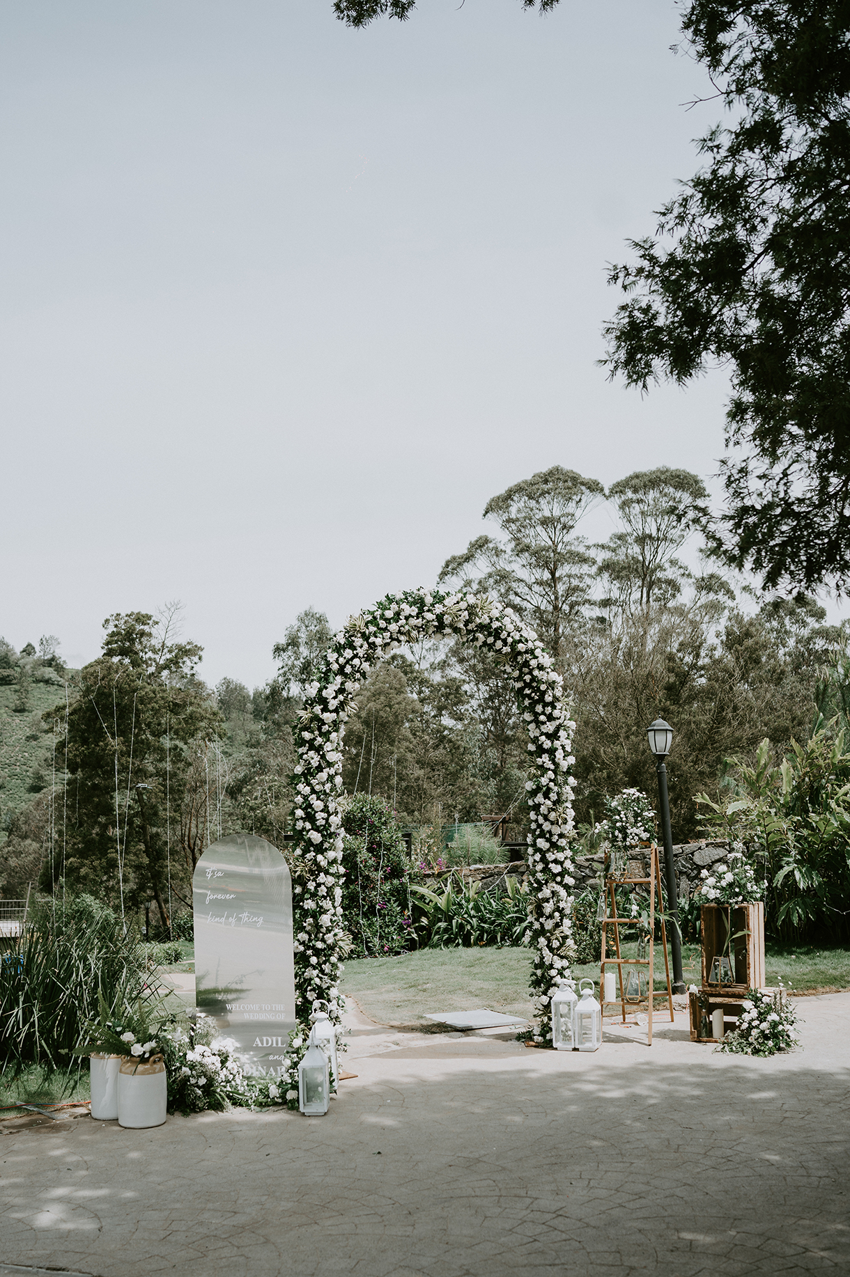 Dinah and Adil, Ayatana, Ooty