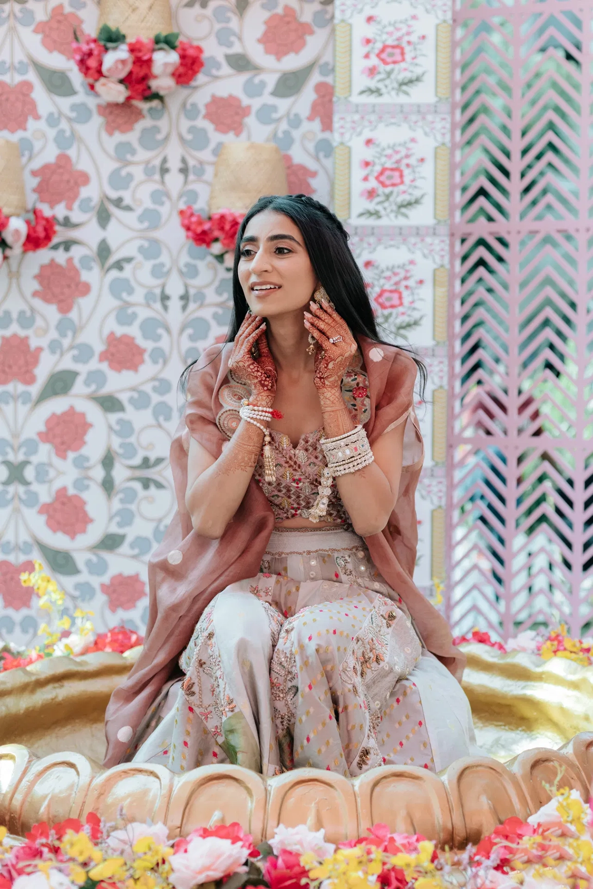 Falak and Aksh, Dubai