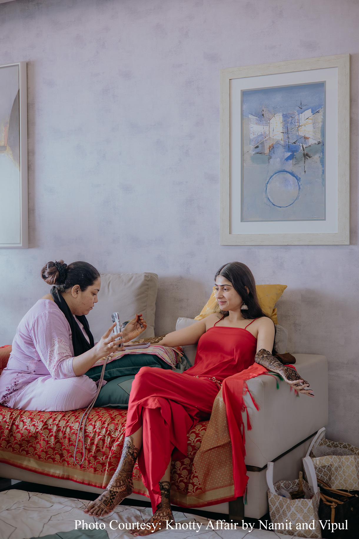 Jushti and Shanav, Mumbai