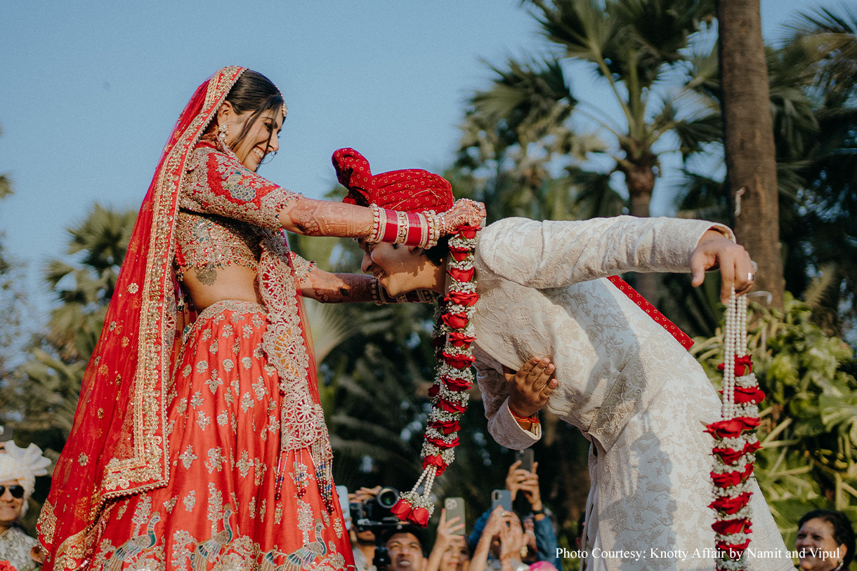 Jushti and Shanav, Mumbai