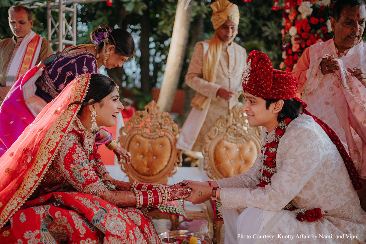 Jushti and Shanav, Mumbai