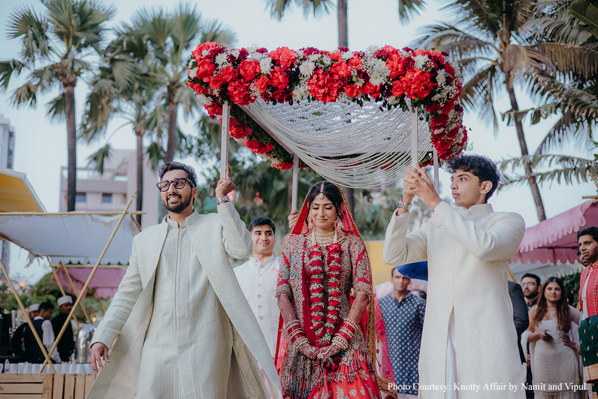 Jushti and Shanav, Mumbai