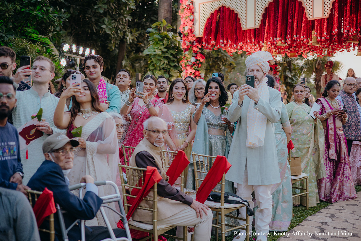 Jushti and Shanav, Mumbai