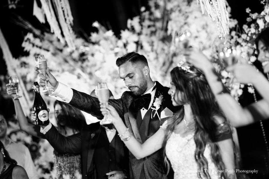 Robin and Lianne, Riva Beach Resort, Goa