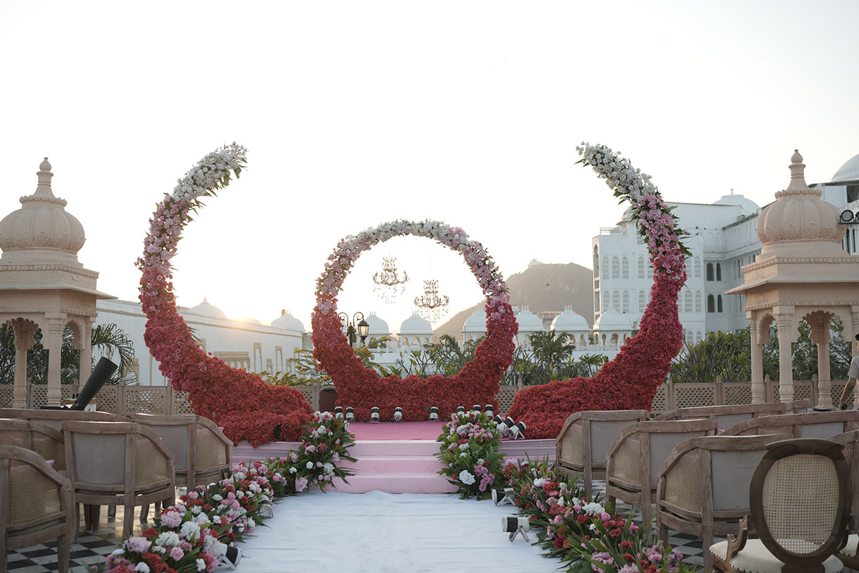 Shivika and Ashish, Radisson Blu Palace Resort & Spa, Udaipur