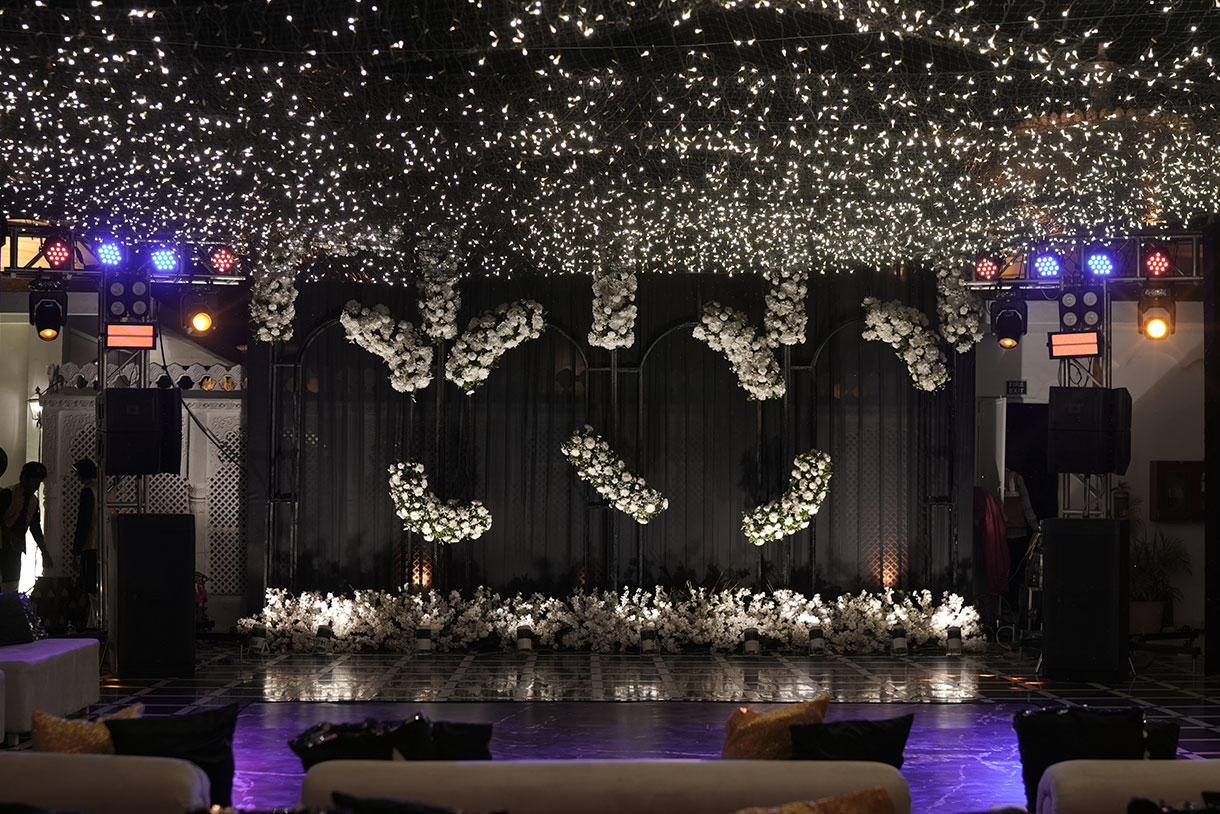 Shivika and Ashish, Radisson Blu Palace Resort & Spa, Udaipur