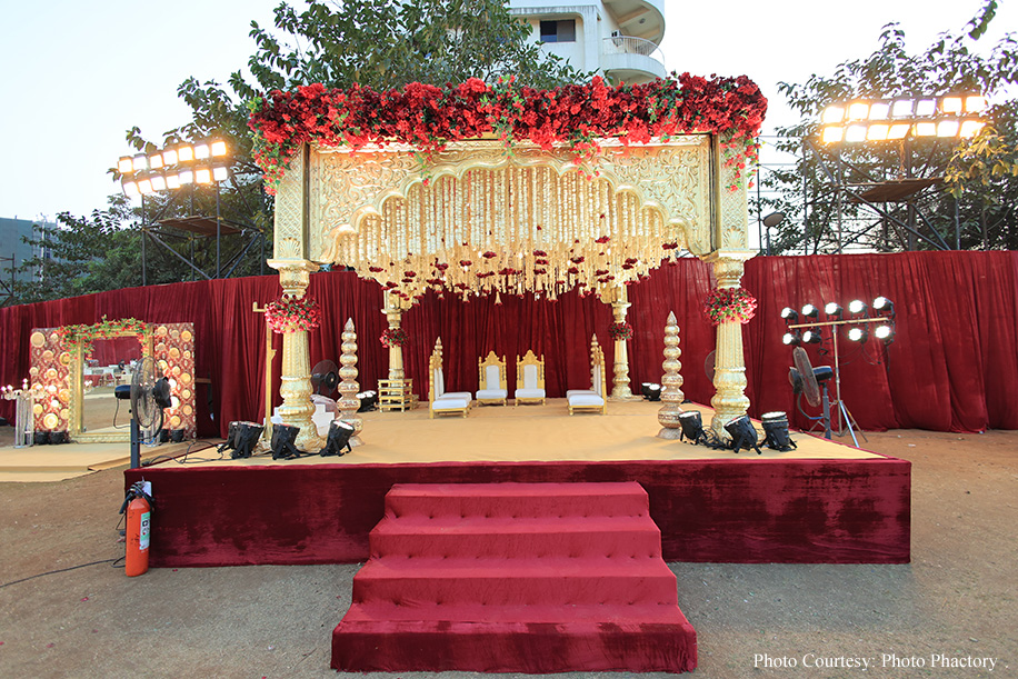 Surbhi Garg and Nimish Gupta, JW Marriott Sahar, Mumbai