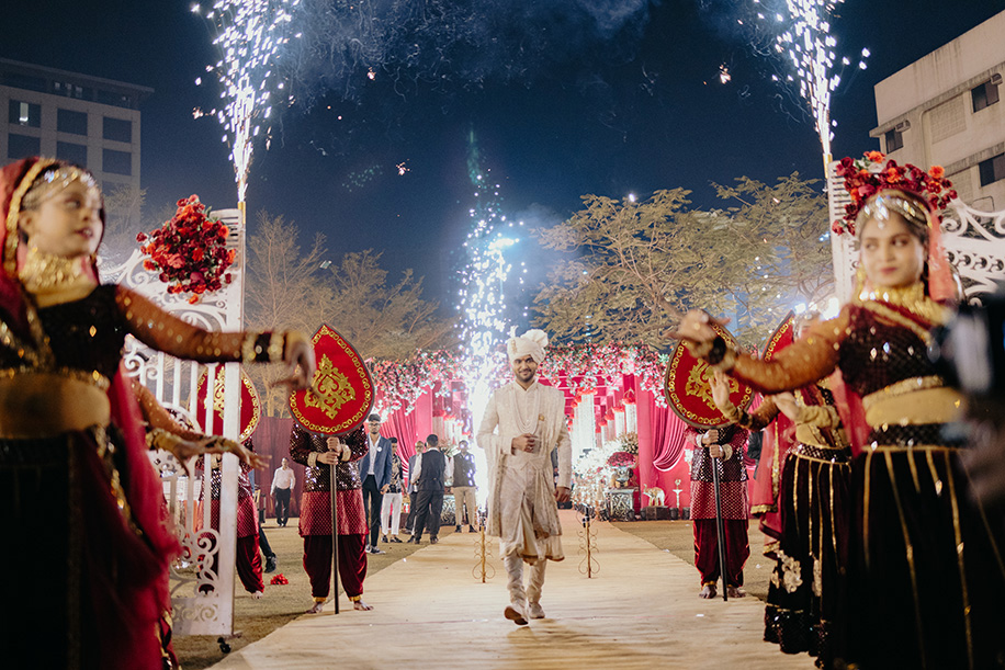 Surbhi Garg and Nimish Gupta, JW Marriott Sahar, Mumbai