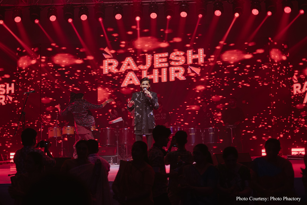 Twinkle and Rahul,  Mumbai