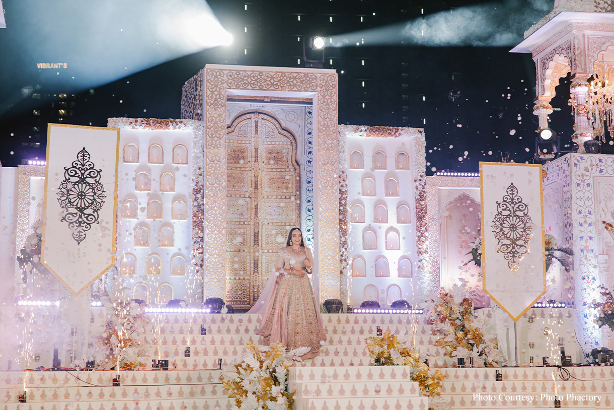 Twinkle and Rahul,  Mumbai